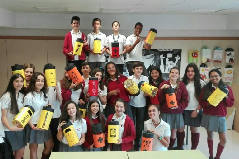 Piles i bolígrafs, els hi donem una nova vida